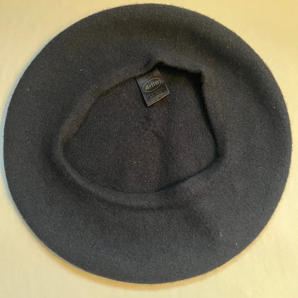Vintage Arlin Fifth Avenue Classic Black Wool Beret Dark Academia Parisian‎